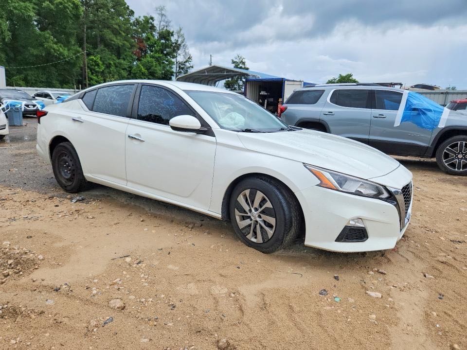 Car Image 2020 NISSAN ALTIMA