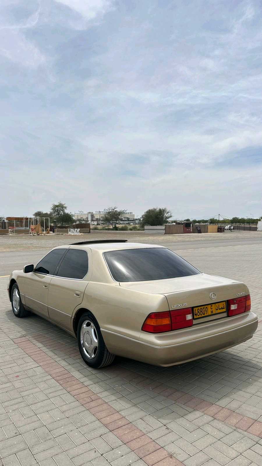 Car Image 1999 LEXUS LS 400