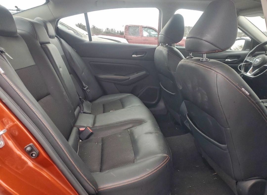 Car Image 2021 NISSAN ALTIMA SR