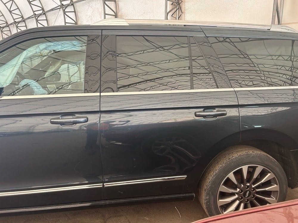 Car Image 2021 LINCOLN NAVIGATOR