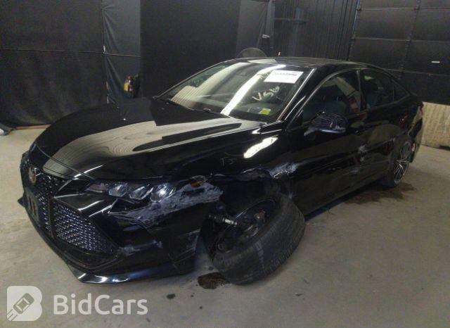 Car Image 2019 TOYOTA AVALON