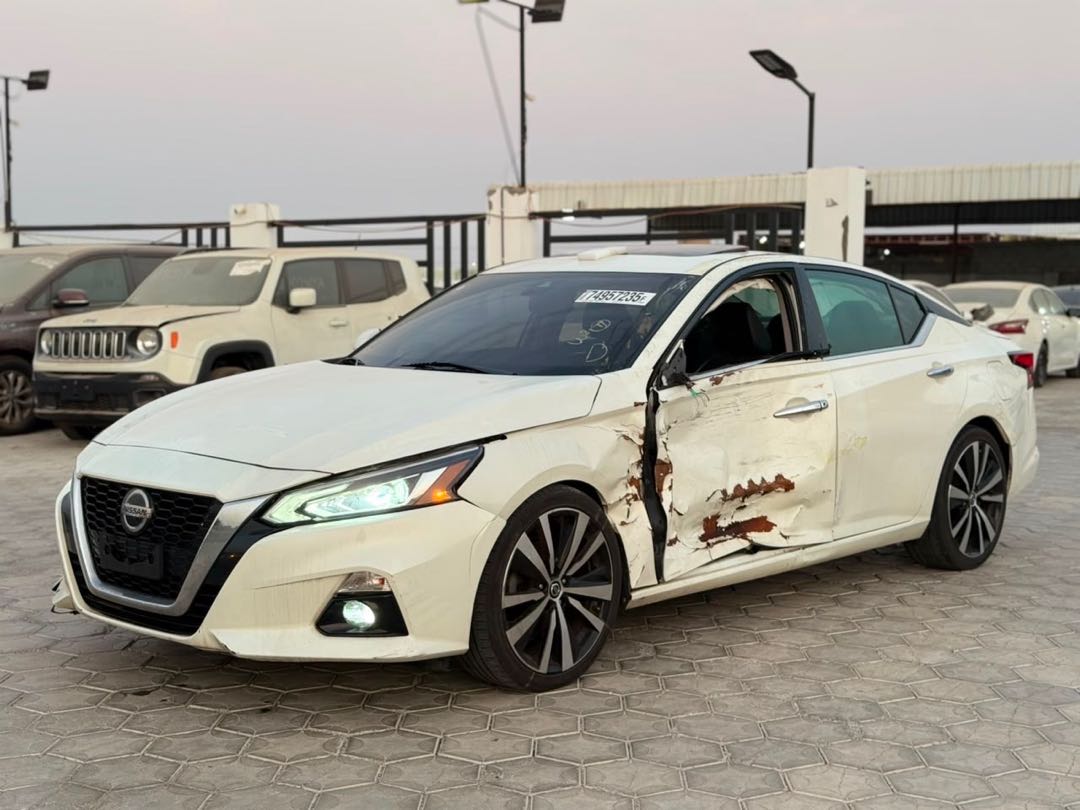 Car Image 2019 NISSAN ALTIMA