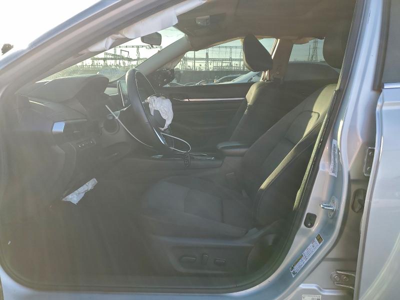 Car Image 2021 NISSAN ALTIMA