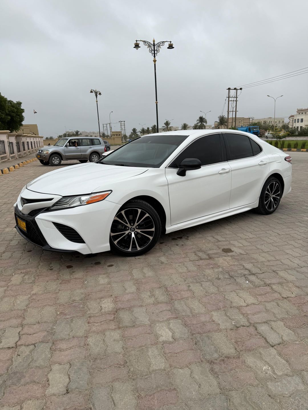 Car Image 2020 TOYOTA CAMRY SE