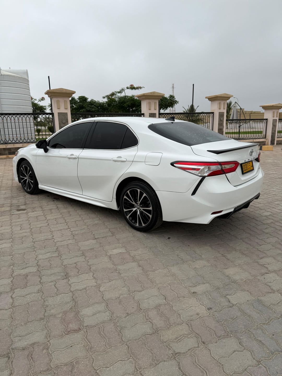 Car Image 2020 TOYOTA CAMRY SE