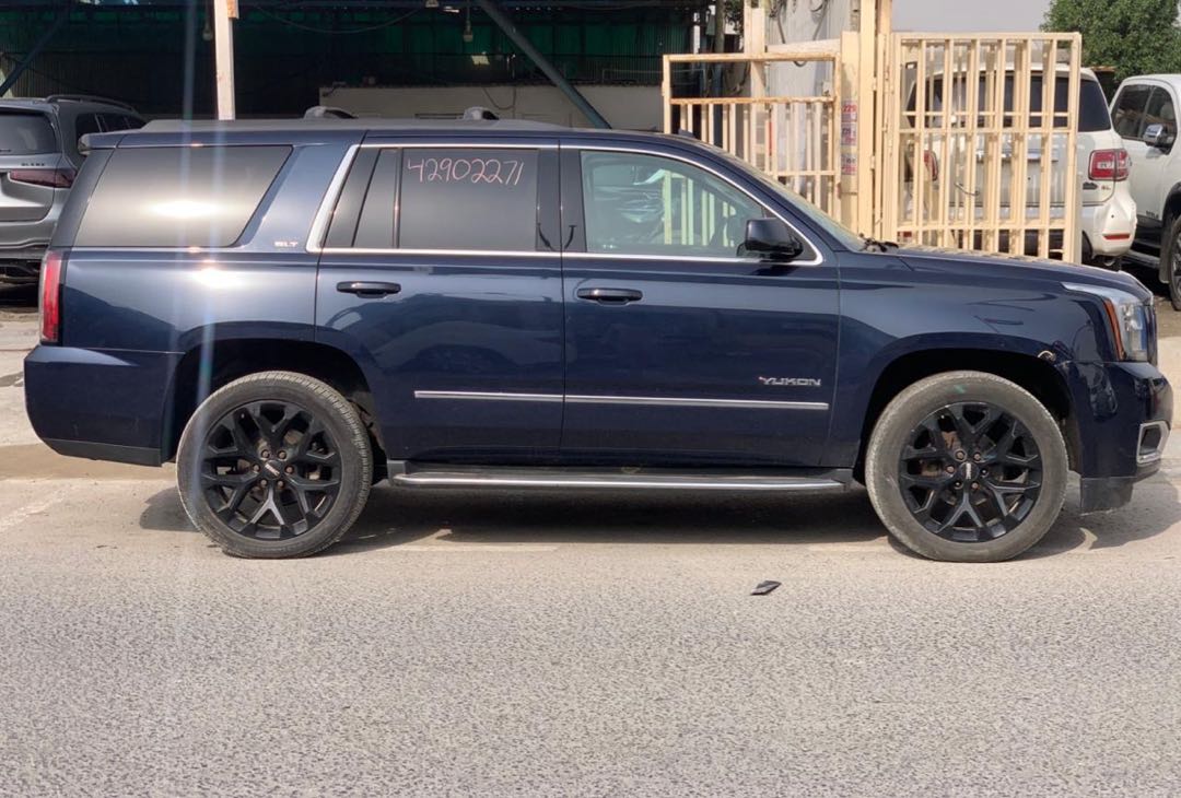 Car Image 2018 GMC YUKON
