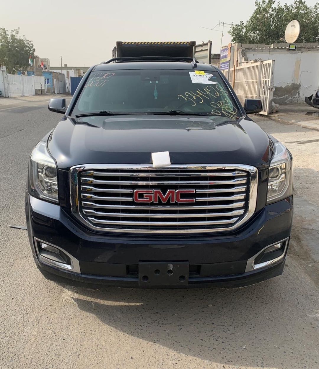 Car Image 2018 GMC YUKON