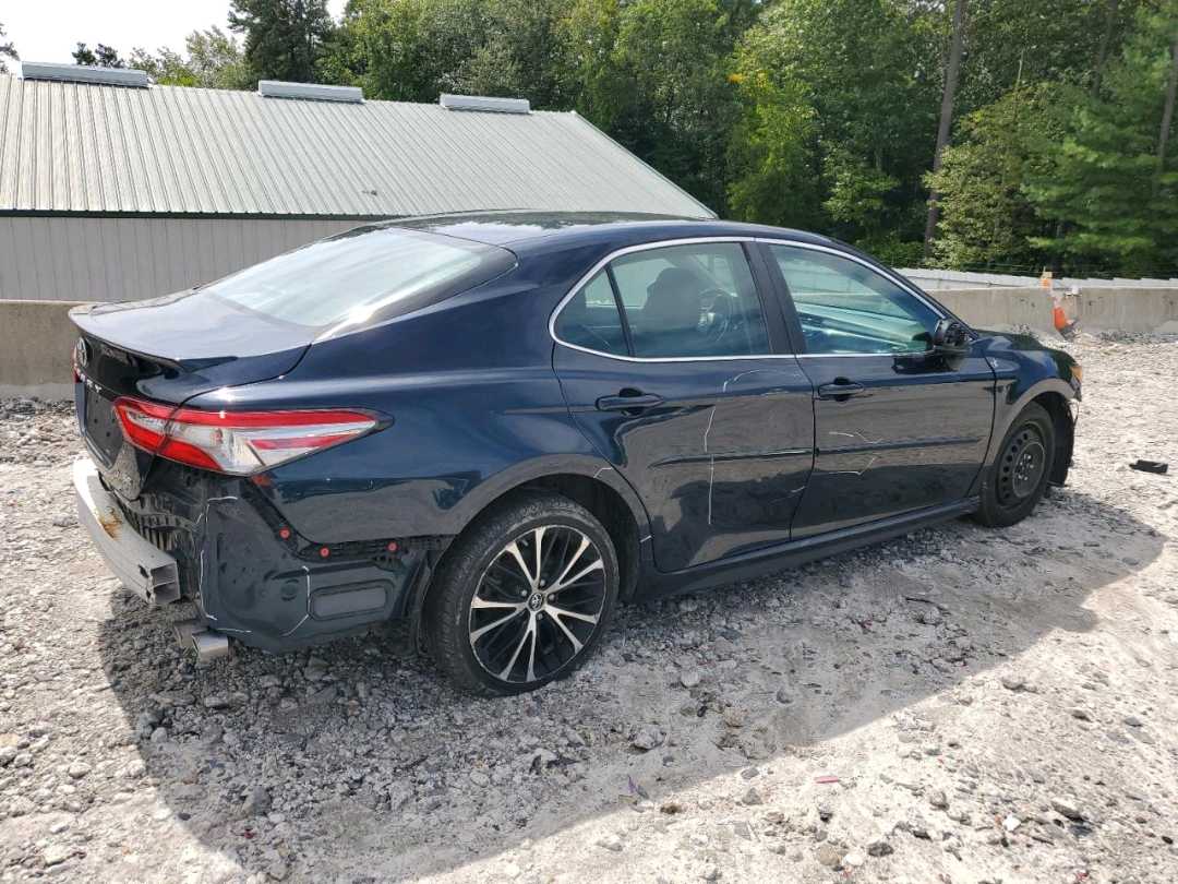 Car Image 2018 TOYOTA CAMRY