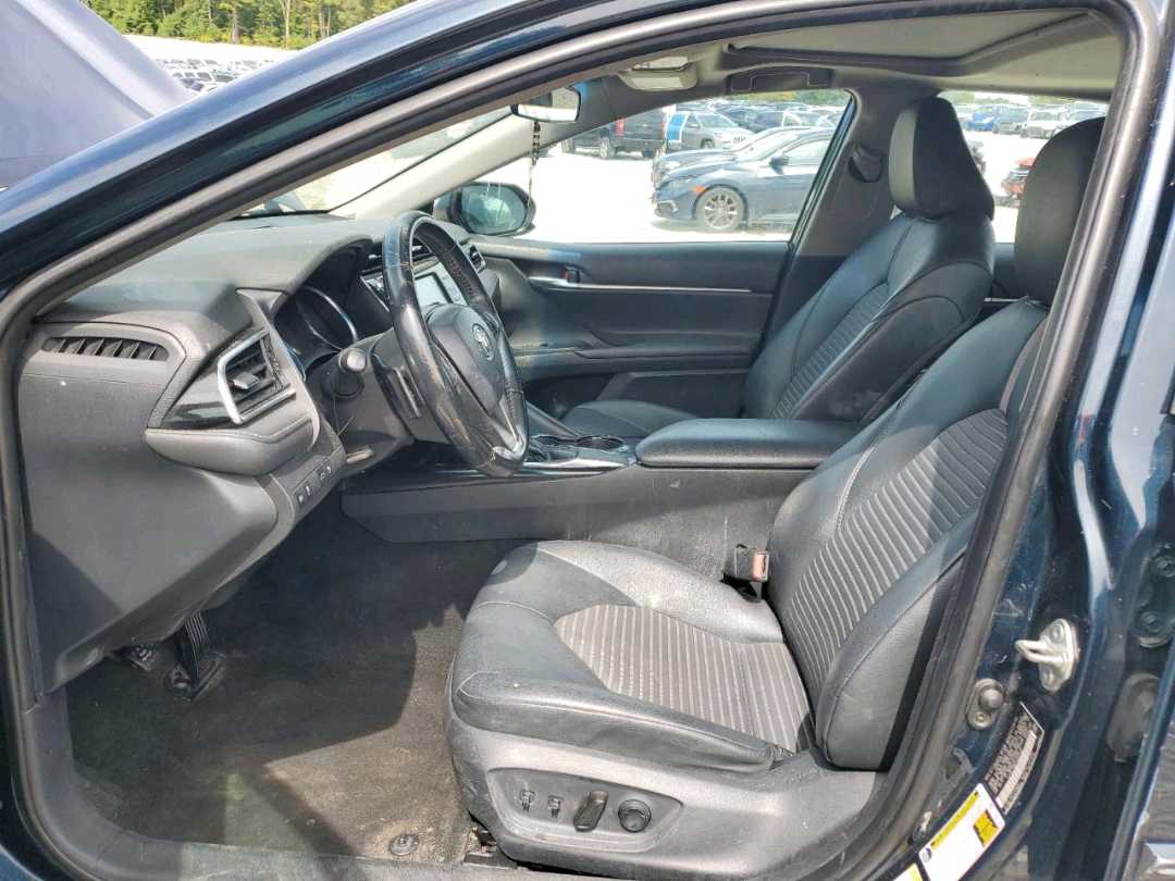 Car Image 2018 TOYOTA CAMRY