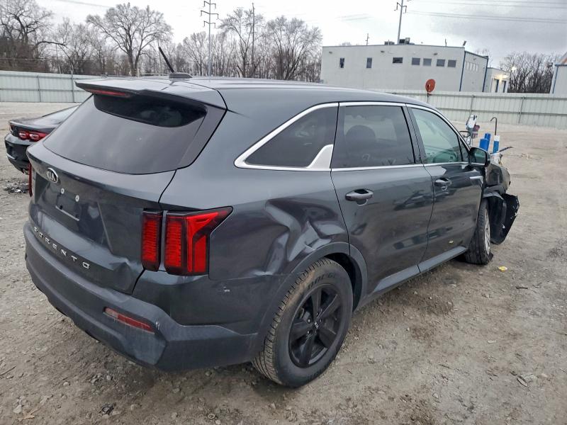 Car Image 2021 KIA SORENTO