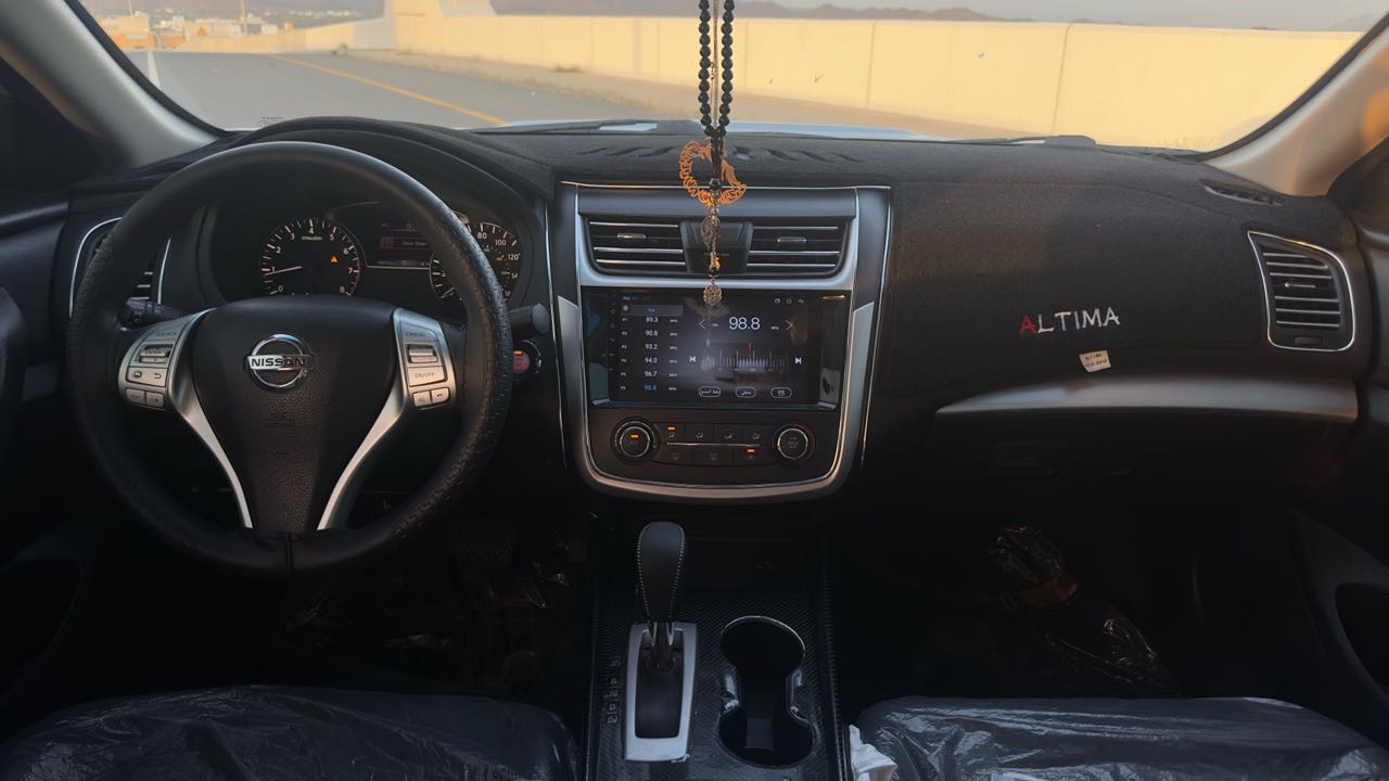 Car Image 2018 NISSAN ALTIMA S