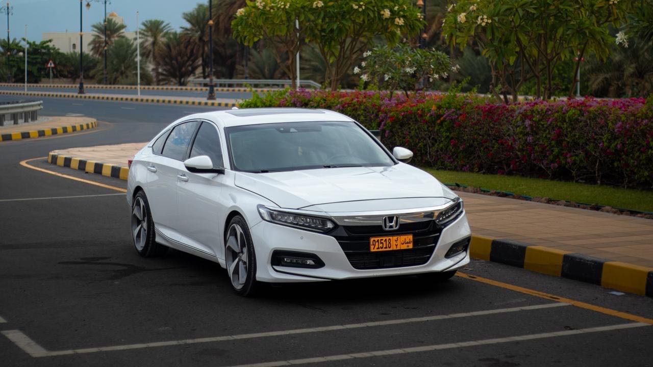 Car Image 2018 HONDA ACCORD TOURING