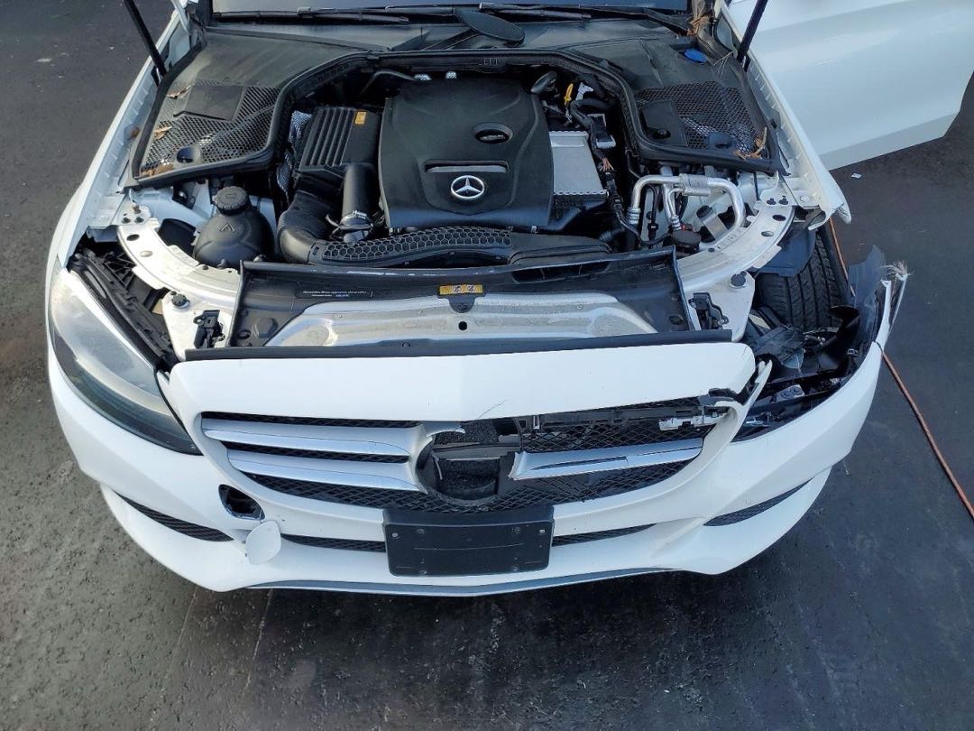 Car Image 2018 MERCEDES C Class