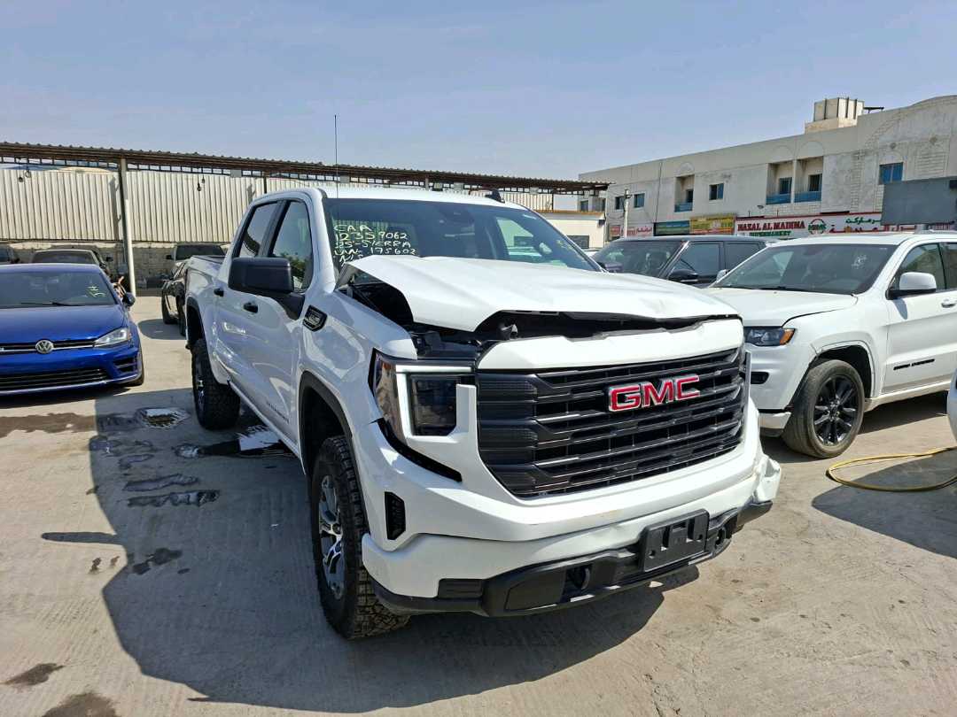 Car Image 2025 GMC SIERRA