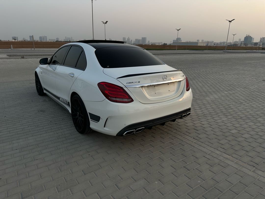 Car Image 2016 MERCEDES C Class 63