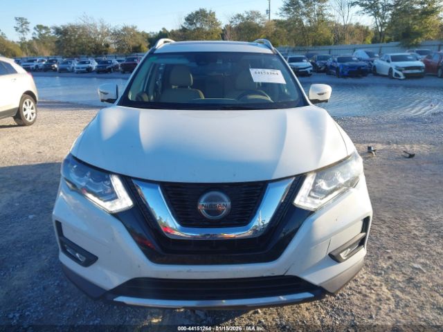 Car Image 2019 NISSAN ROGUE