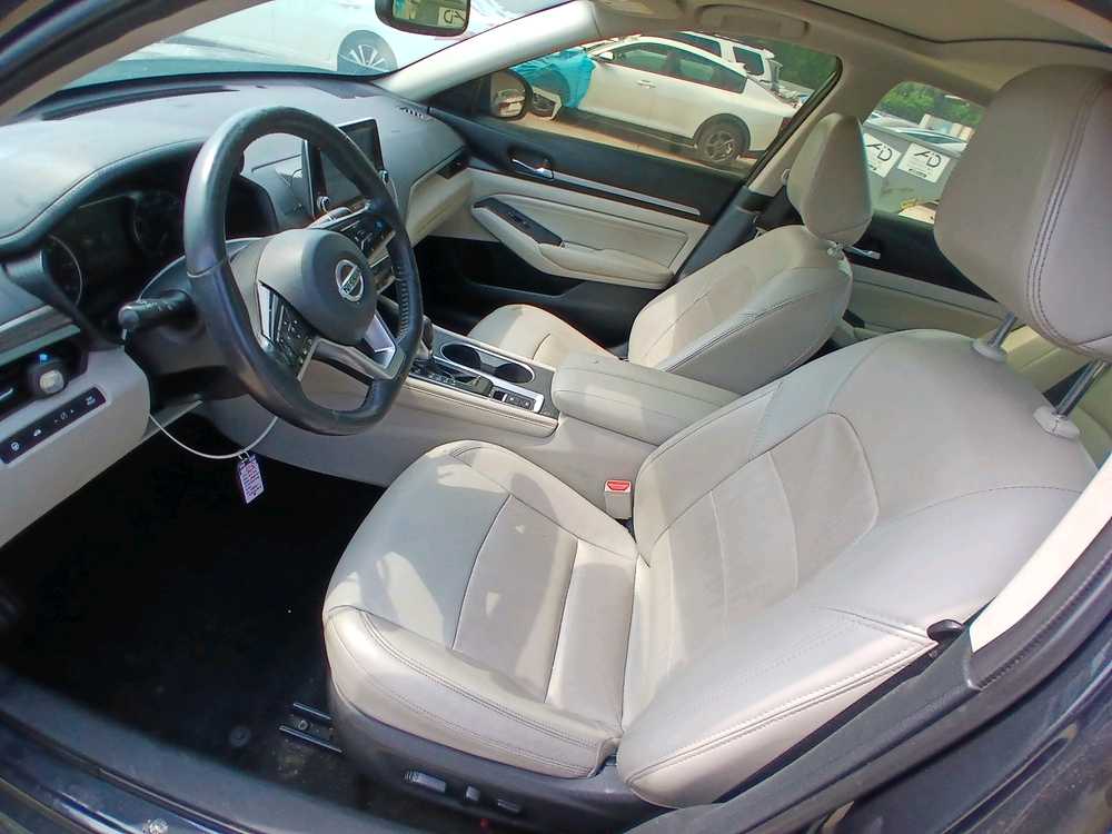 Car Image 2019 NISSAN ALTIMA