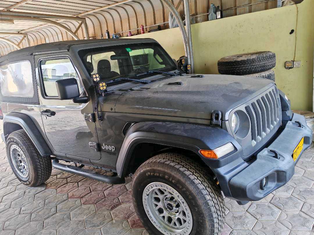 Car Image 2019 JEEP WRANGLER Sport