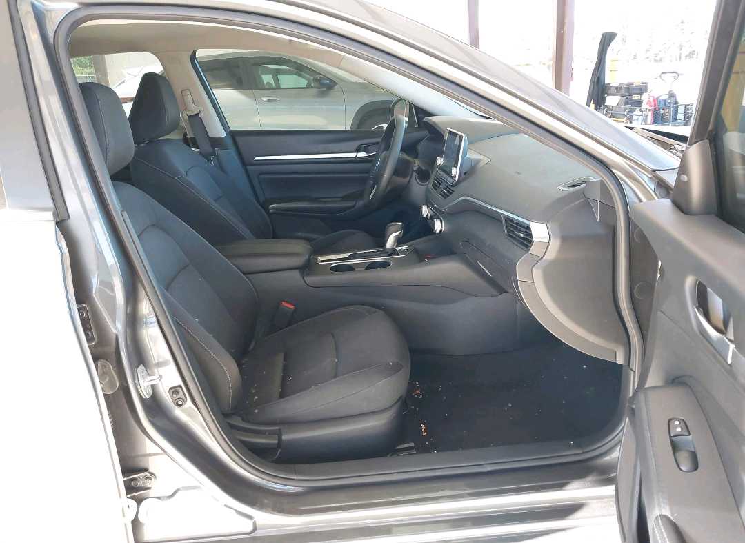 Car Image 2022 NISSAN ALTIMA