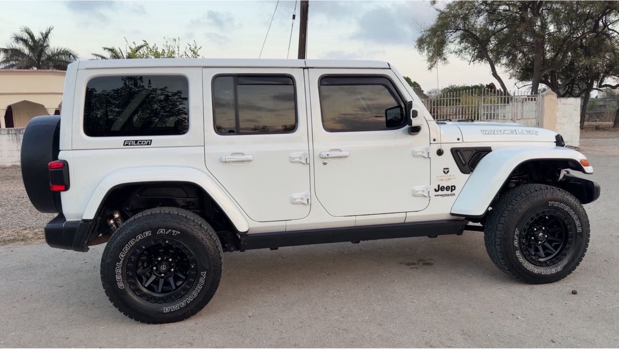 Car Image 2021 JEEP WRANGLER SAHARA