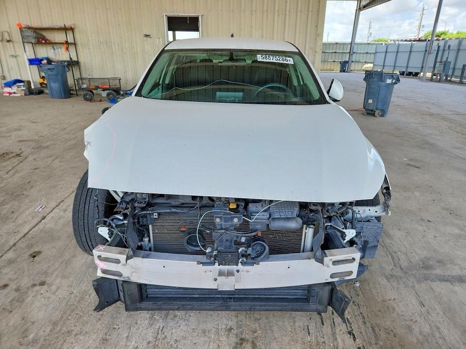 Car Image 2019 NISSAN ALTIMA
