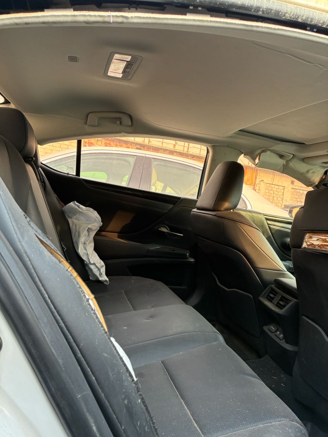 Car Image 2019 LEXUS ES