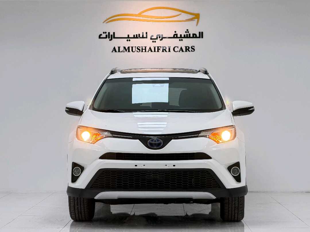 Car Image 2018 TOYOTA RAV4 XLE