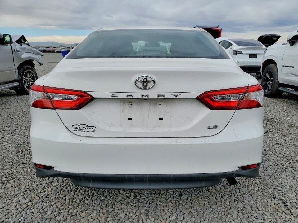 Car Image 2018 TOYOTA CAMRY