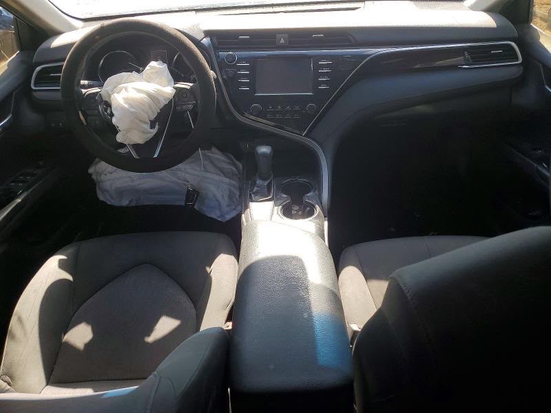 Car Image 2018 TOYOTA CAMRY
