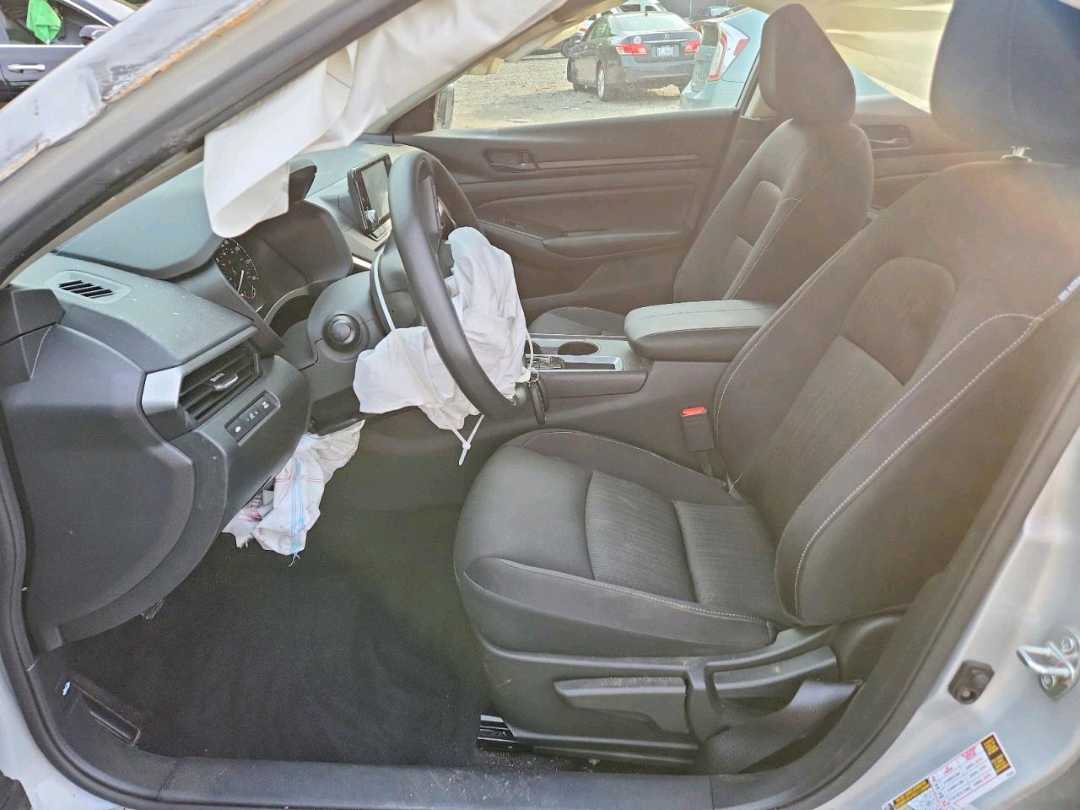 Car Image 2024 NISSAN ALTIMA