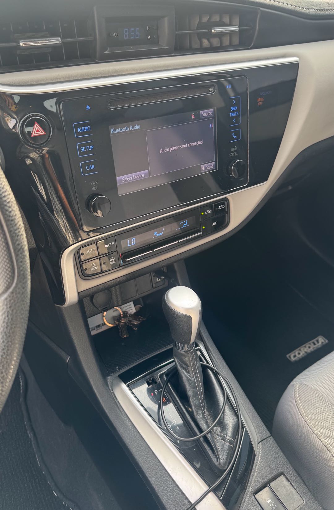 Car Image 2019 TOYOTA COROLLA LE