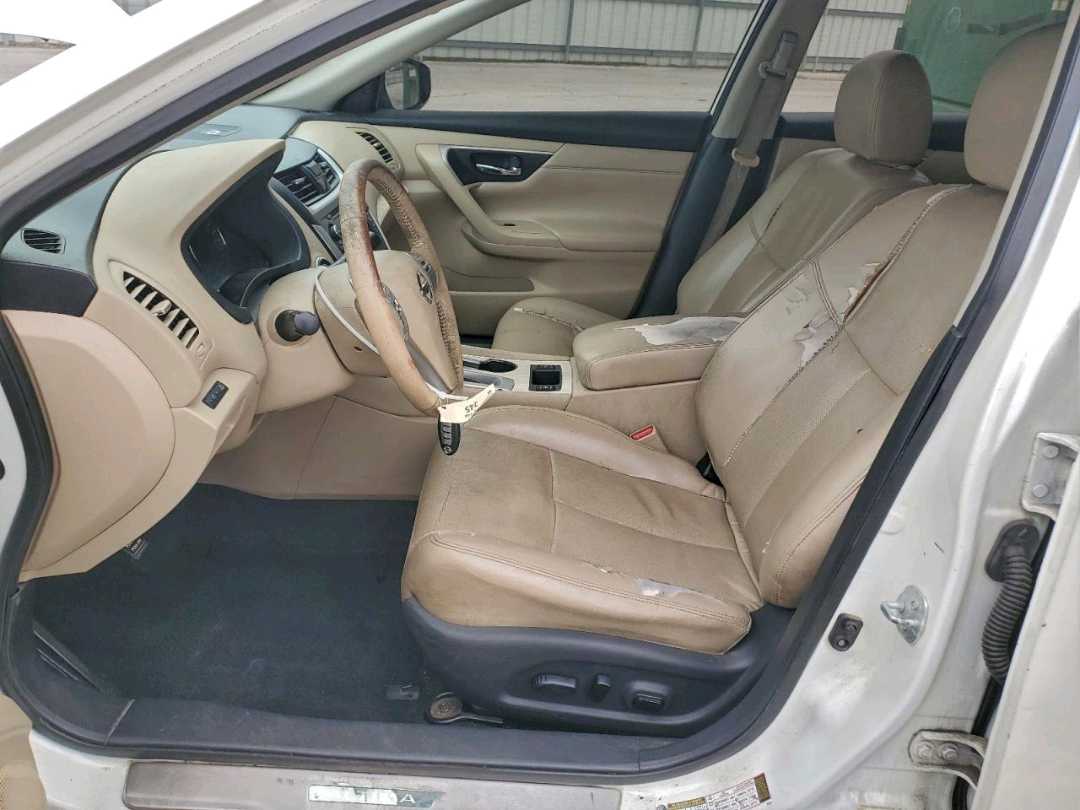 Car Image 2016 NISSAN ALTIMA