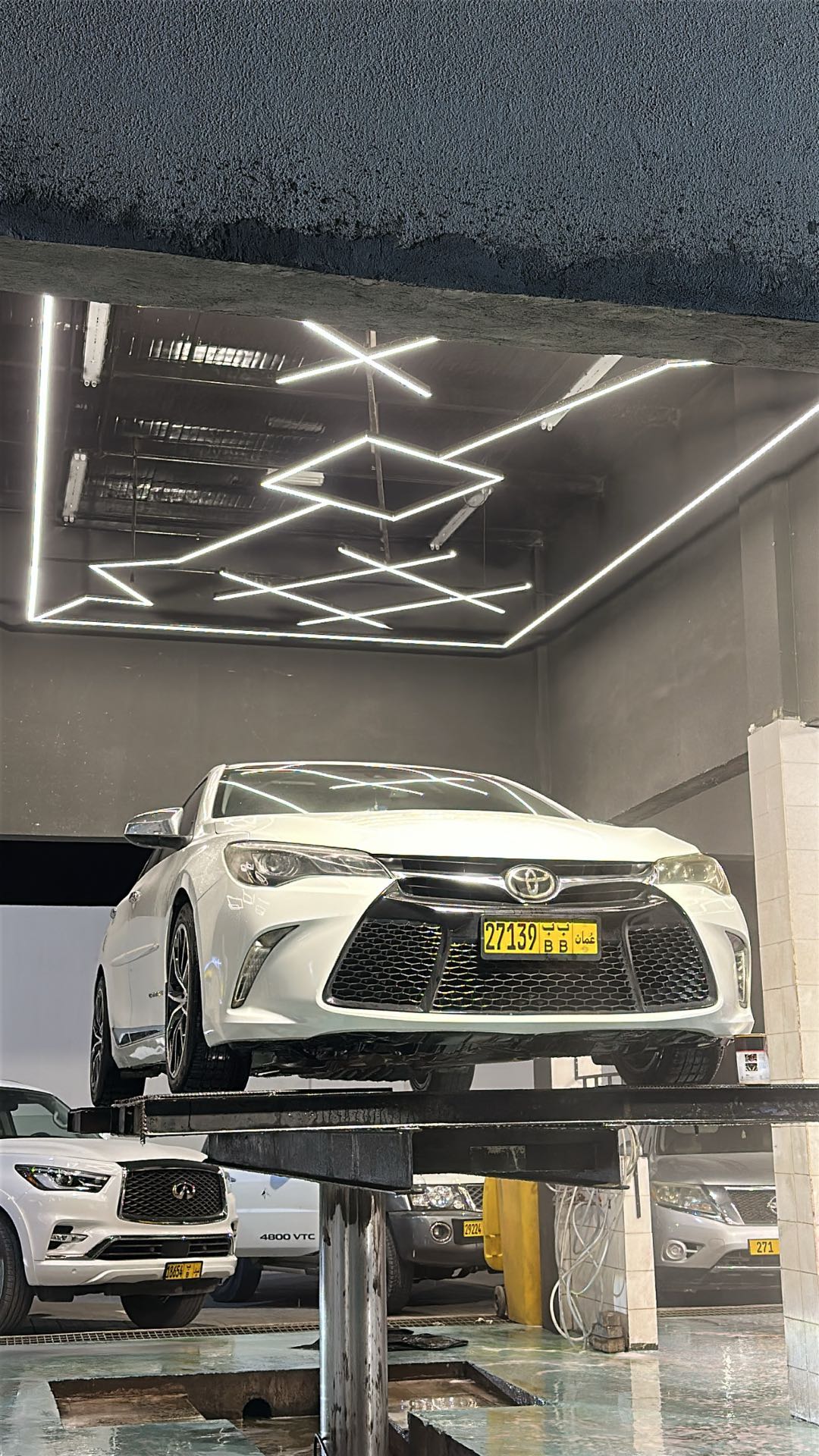 Car Image 2015 TOYOTA CAMRY XSE