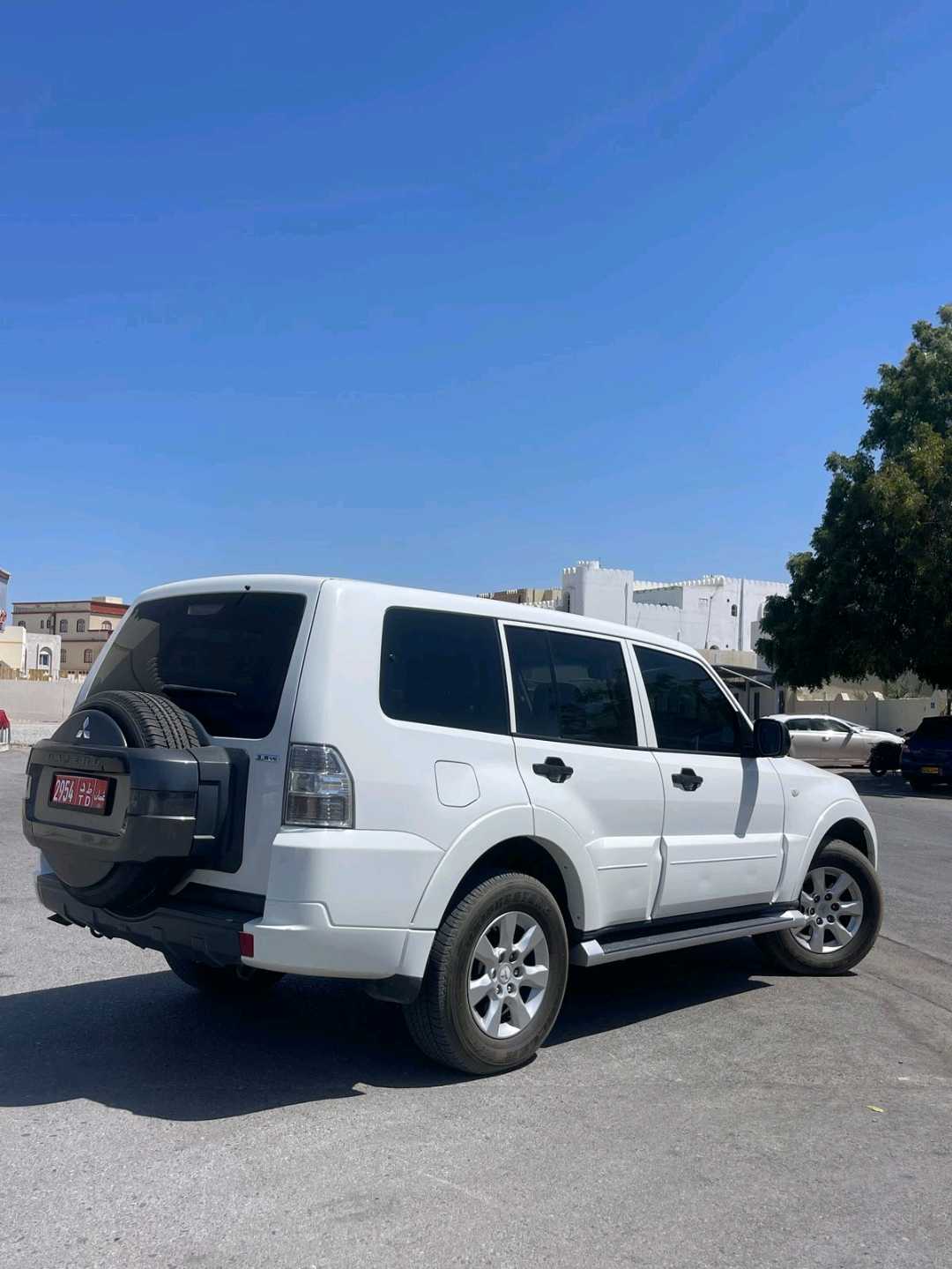 ميتسوبيشي باجيرو 2014
