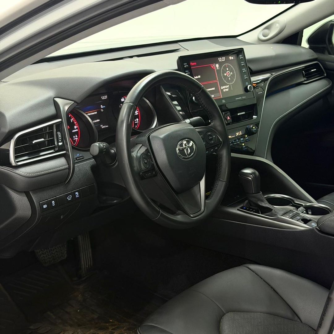 Car Image 2022 TOYOTA CAMRY XSE