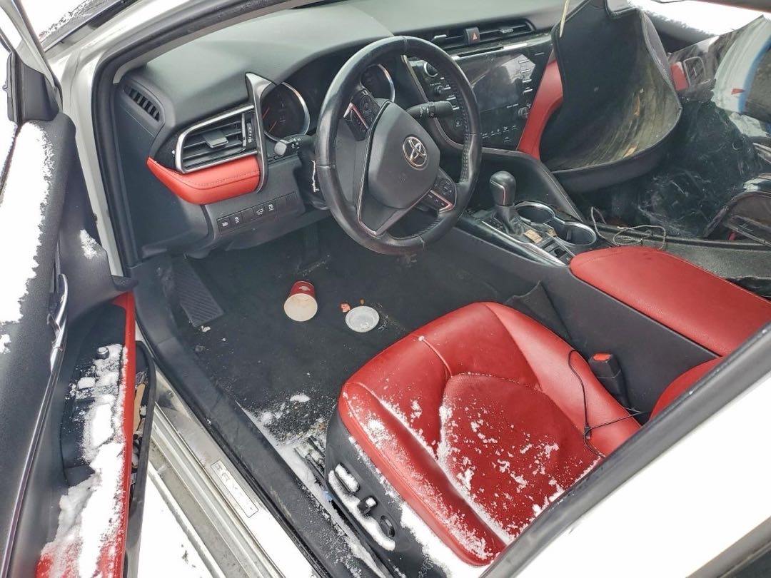 Car Image 2019 TOYOTA CAMRY