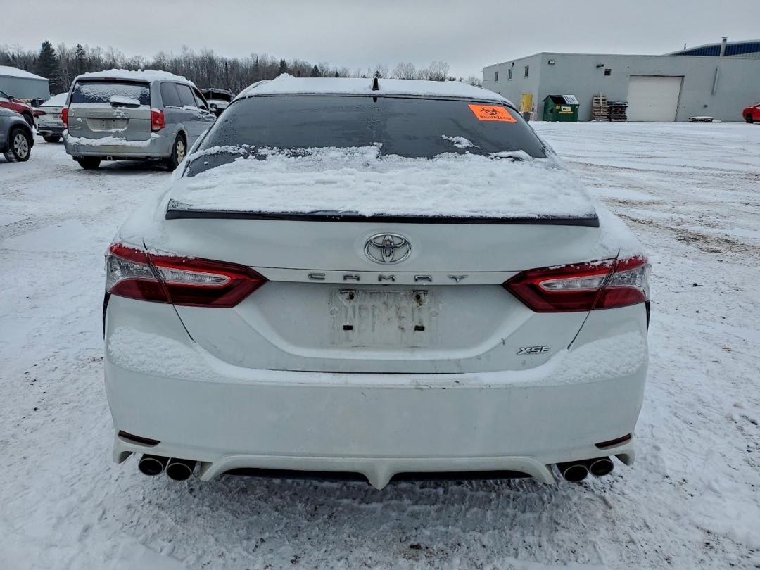 Car Image 2019 TOYOTA CAMRY