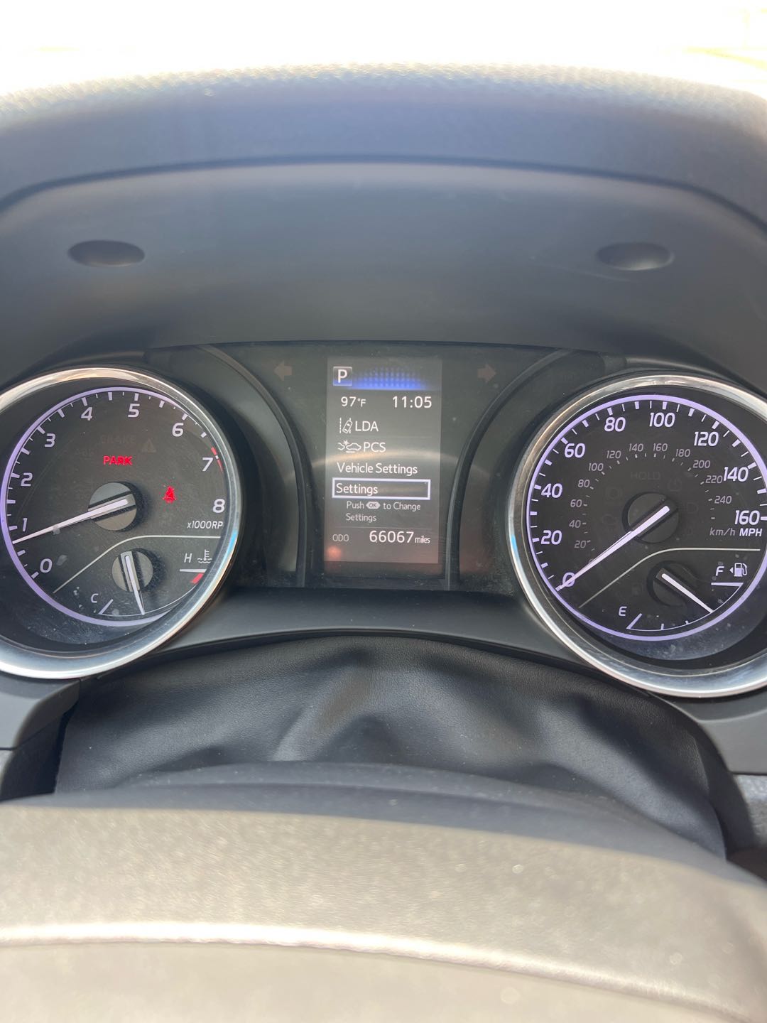 Car Image 2019 TOYOTA CAMRY SE