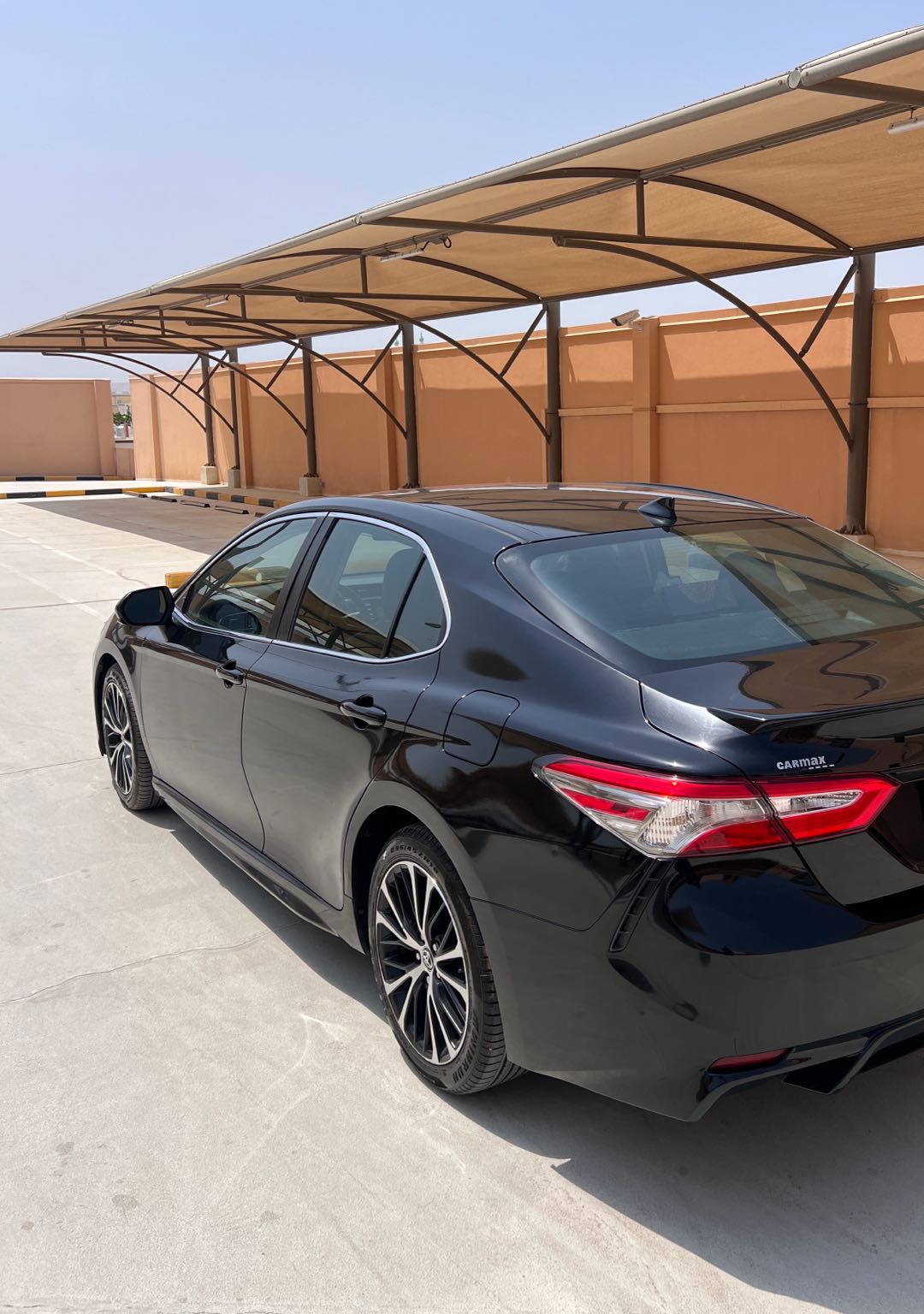 Car Image 2019 TOYOTA CAMRY SE
