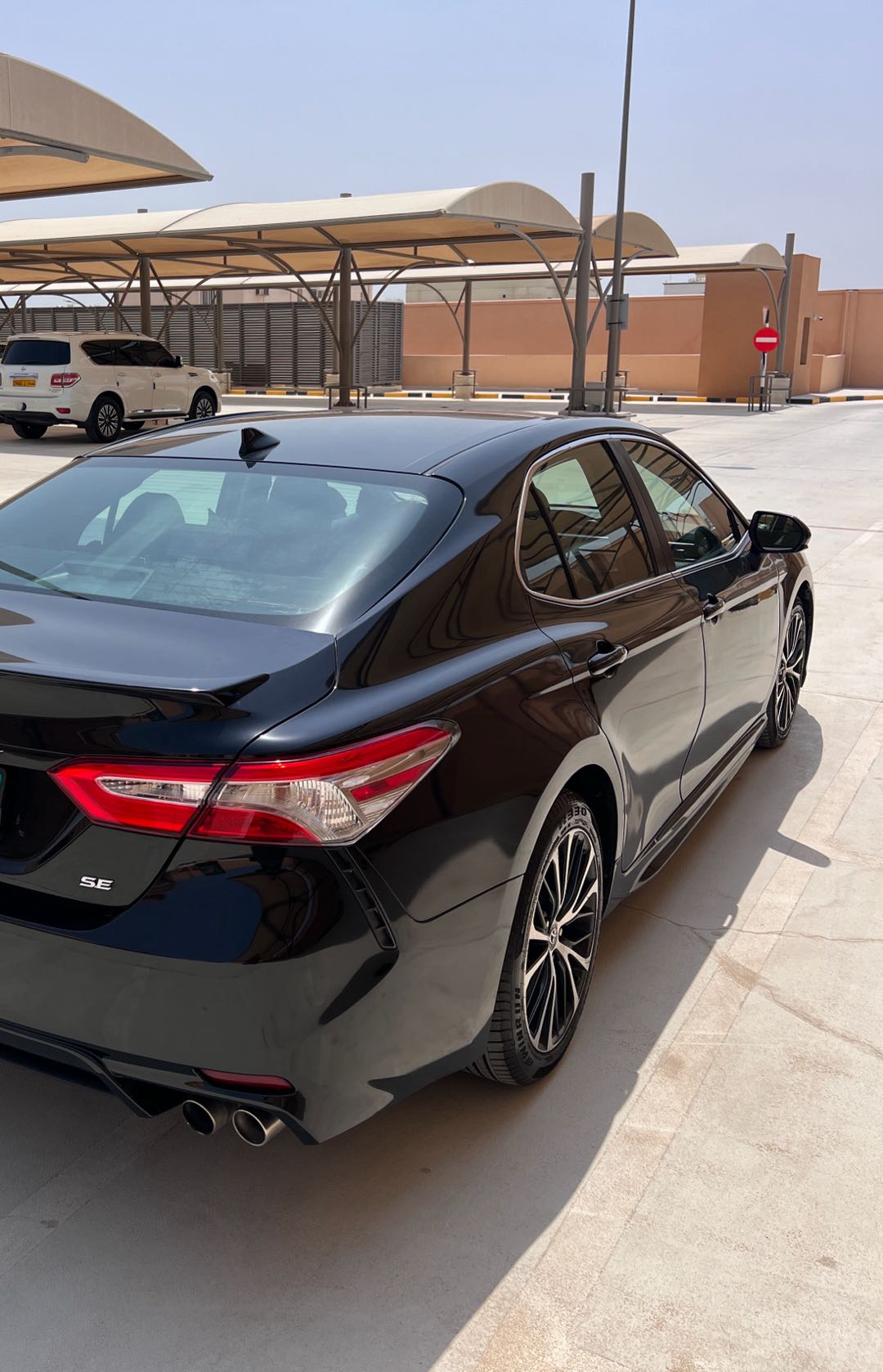 Car Image 2019 TOYOTA CAMRY SE