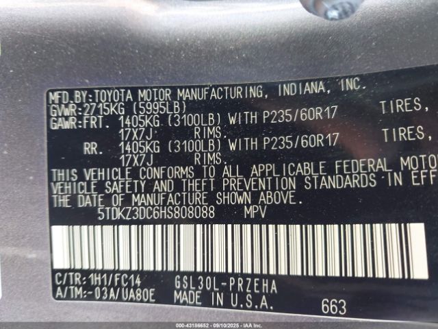 Car Image 2017 TOYOTA SIENNA