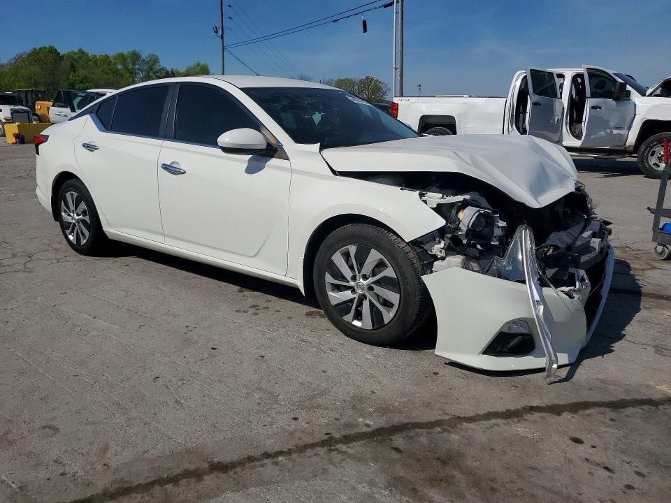 Car Image 2019 NISSAN ALTIMA
