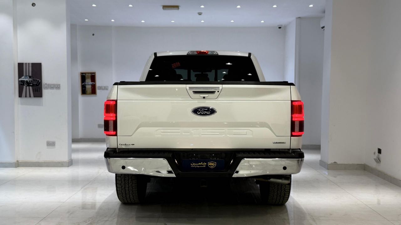 Car Image 2018 FORD F-150 Lariat