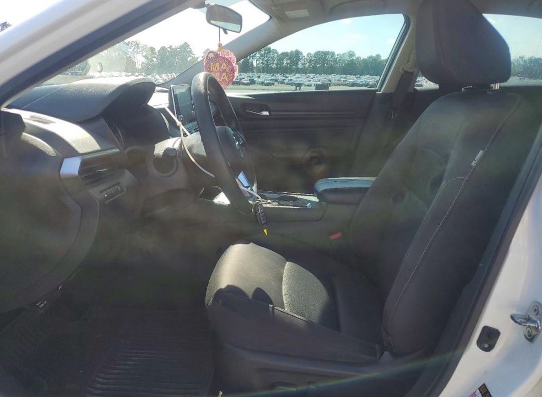 Car Image 2019 NISSAN ALTIMA
