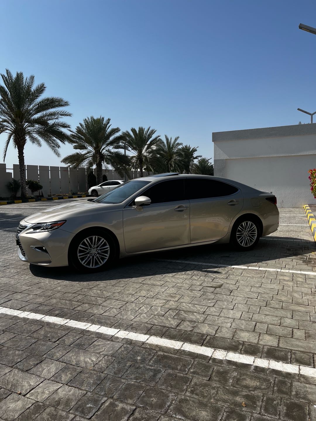 Car Image 2017 LEXUS ES 350