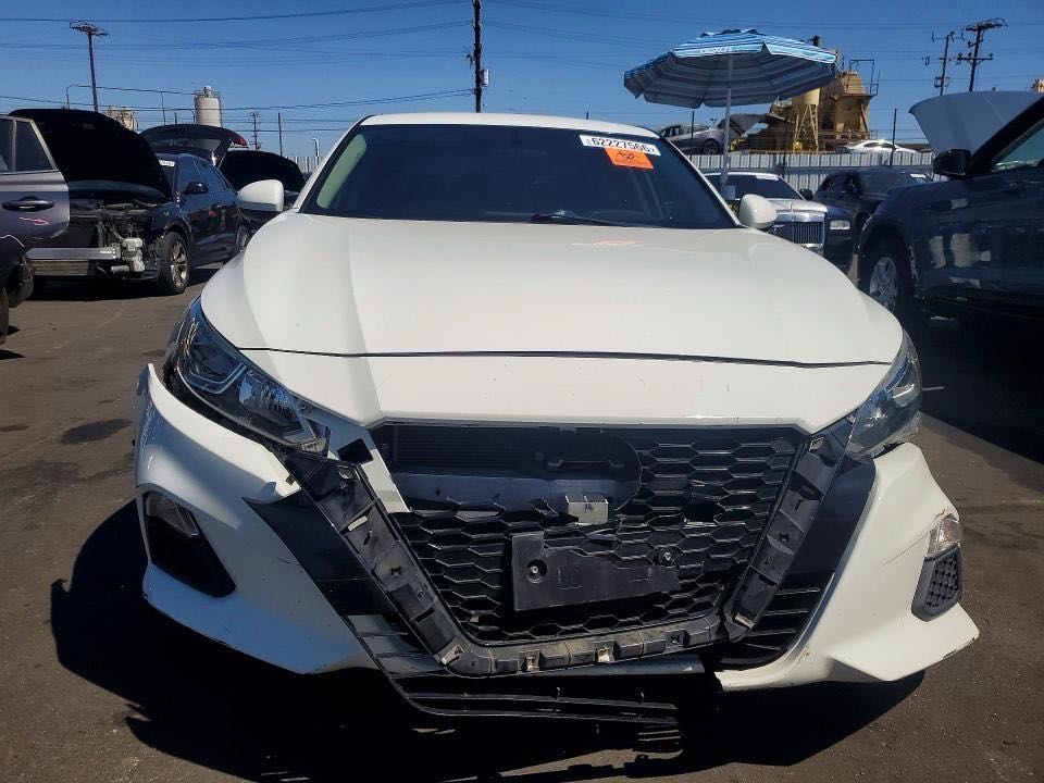 Car Image 2019 NISSAN ALTIMA