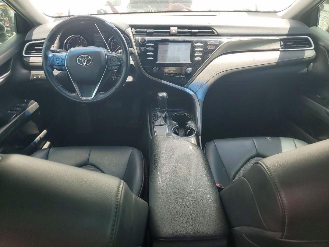 Car Image 2018 TOYOTA CAMRY