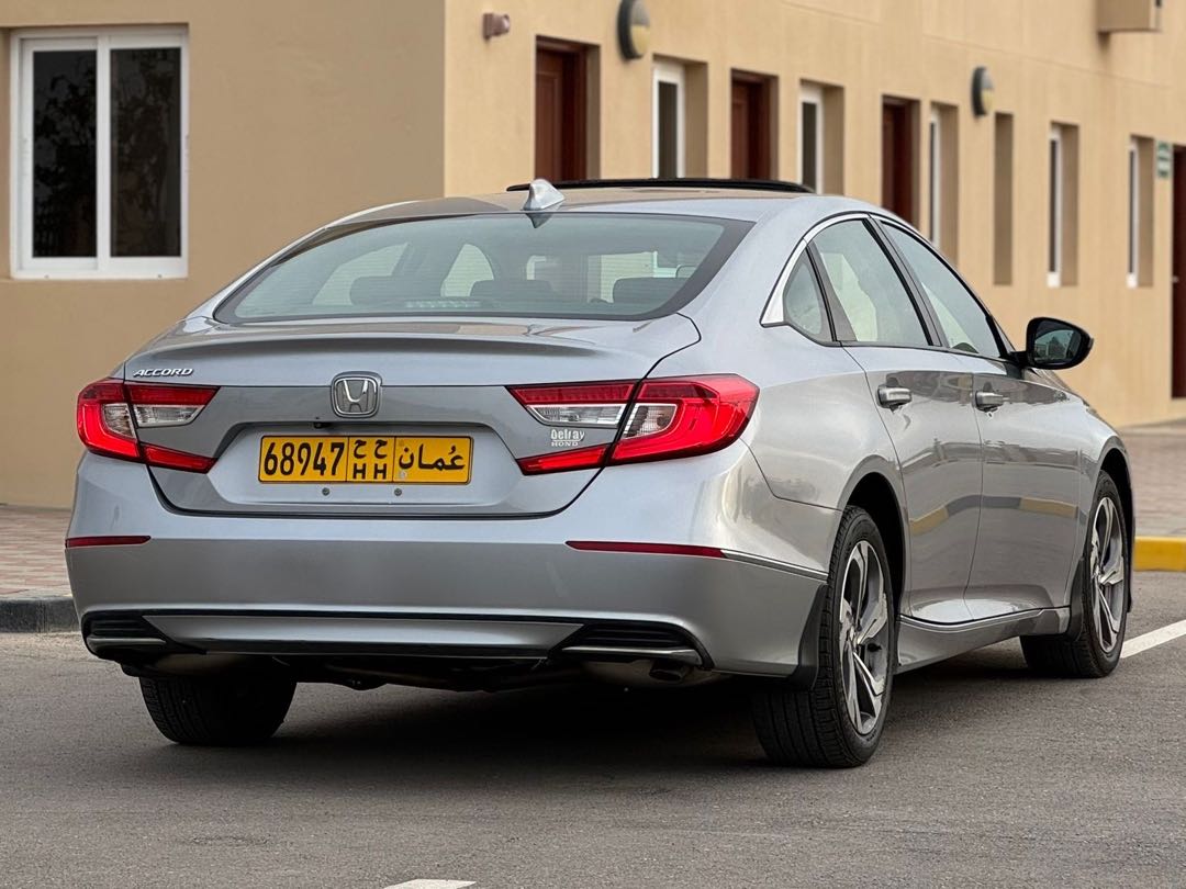Car Image 2018 HONDA ACCORD EX