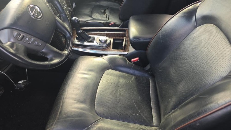 Car Image 2017 NISSAN ARMADA