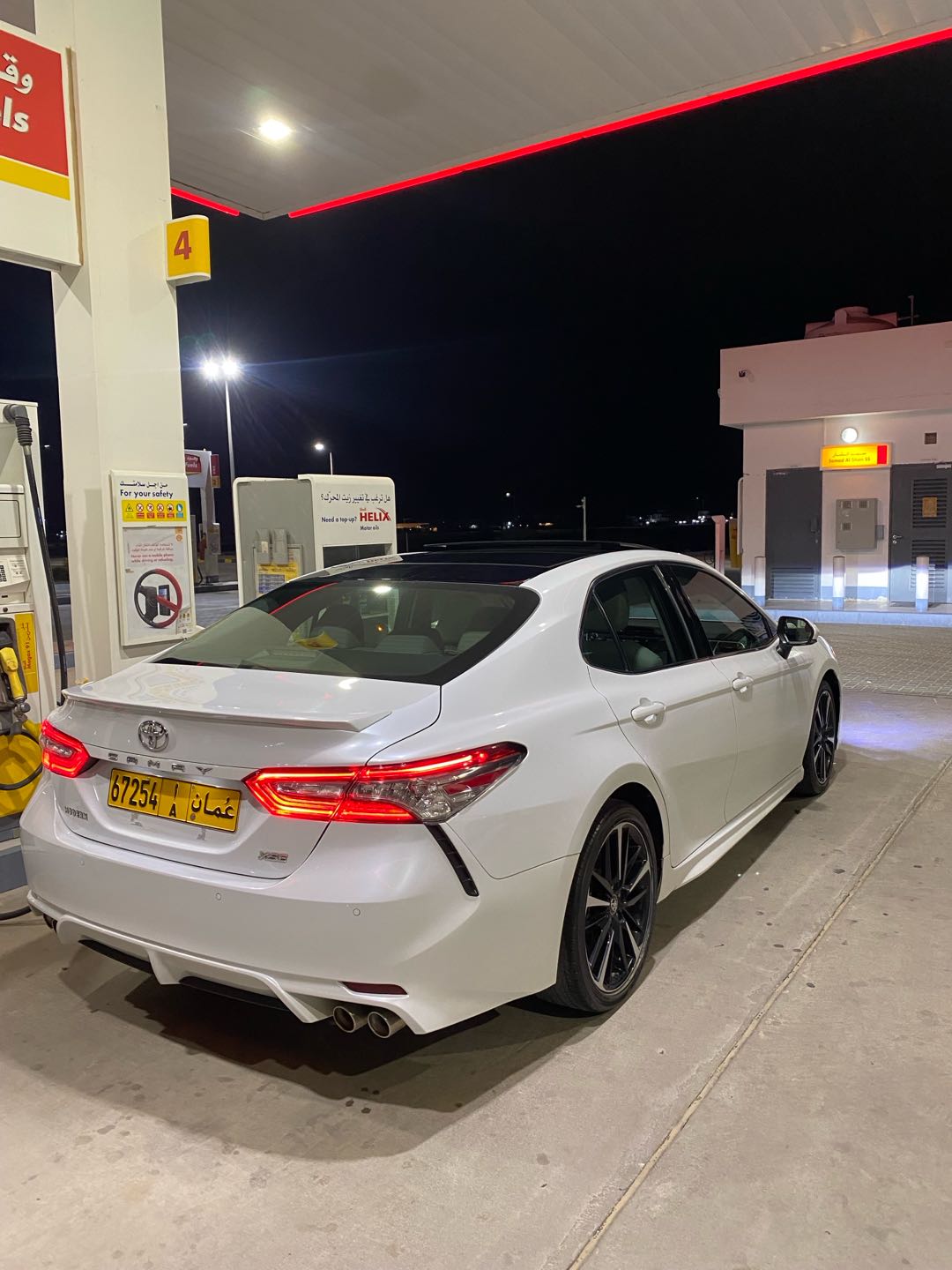 Car Image 2018 TOYOTA CAMRY XSE